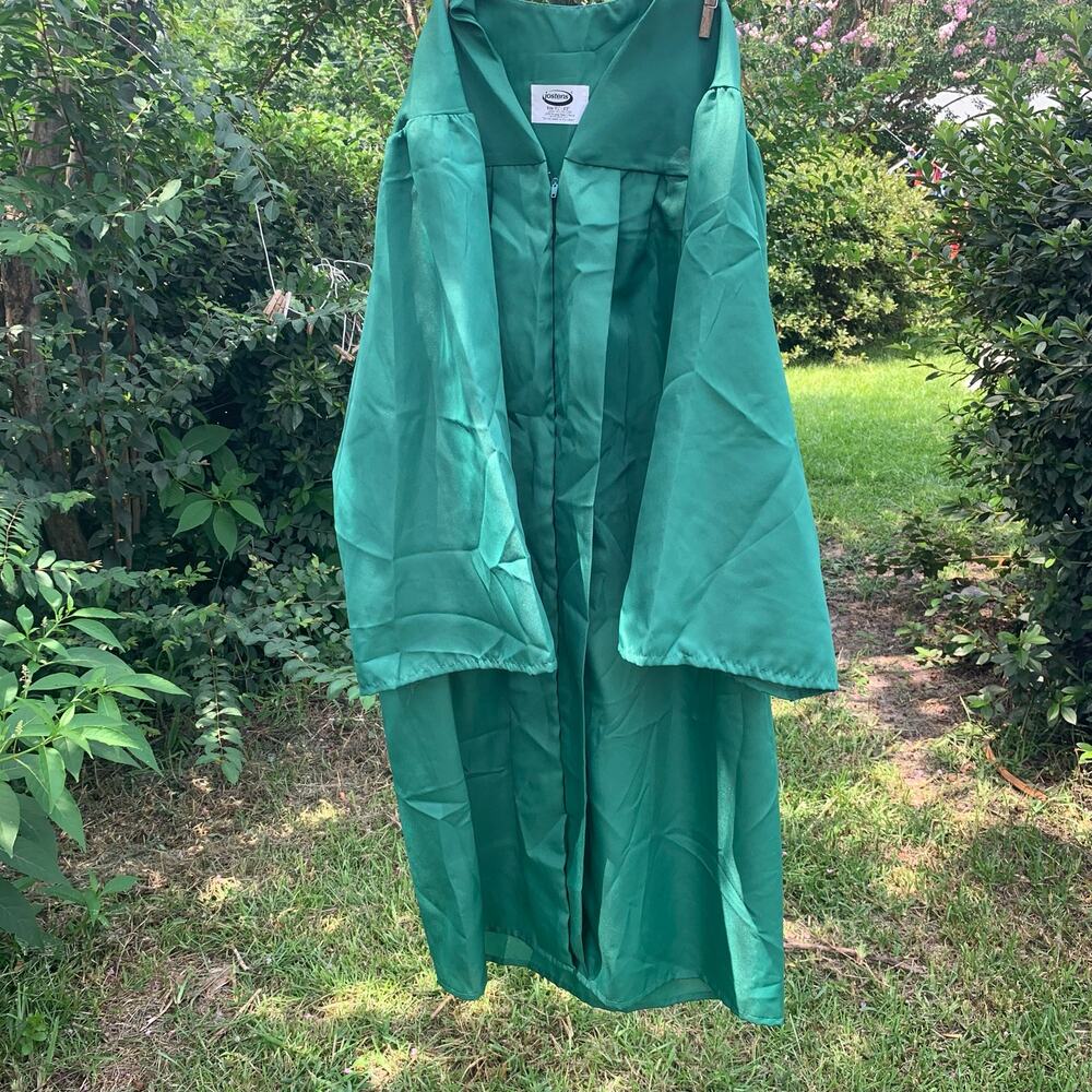 Jostens Green Graduation Gown – Size 5’1”–5’3